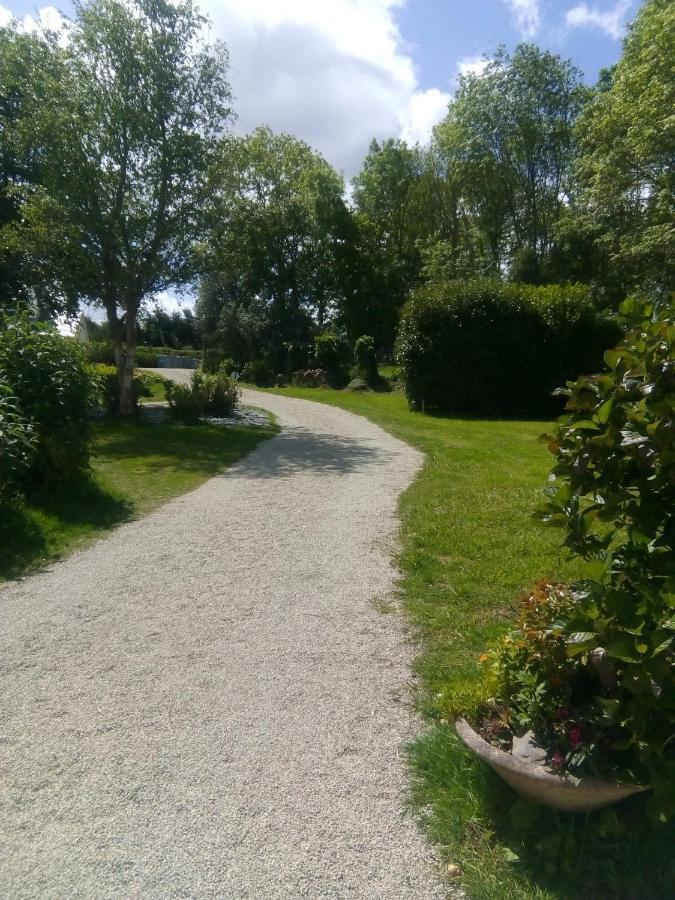 Les Hortensias Grande Tente Familiale Deux Chambres Et Sejour Vue Mer Sur Camping Nature Plestin-les-Greves Exterior photo