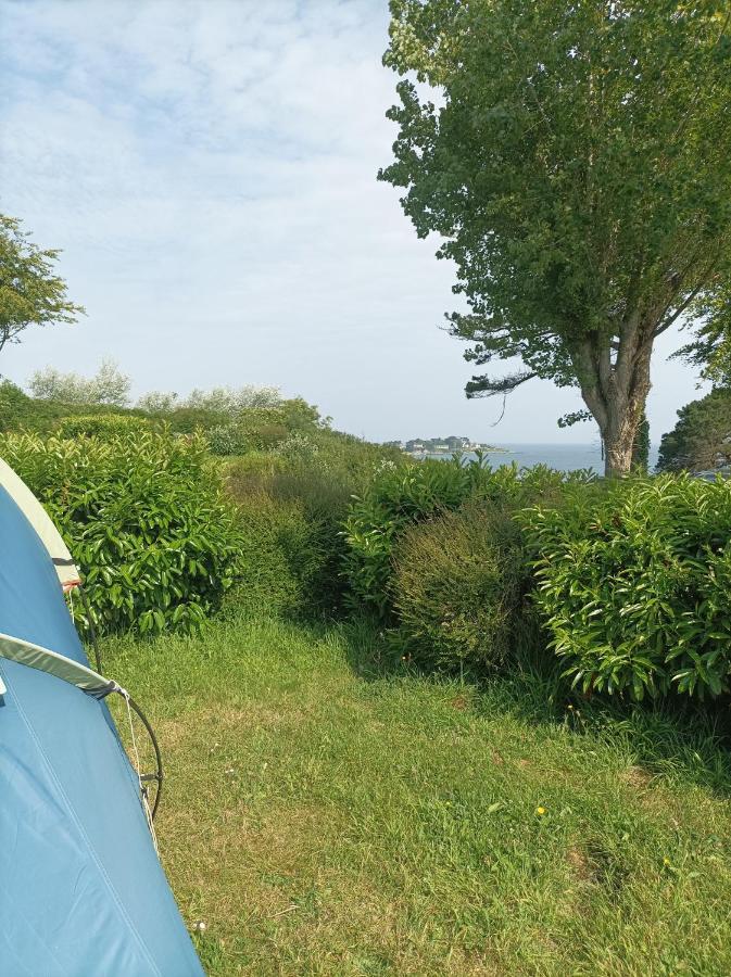 Les Hortensias Grande Tente Familiale Deux Chambres Et Sejour Vue Mer Sur Camping Nature Plestin-les-Greves Exterior photo